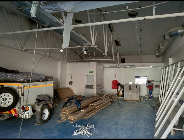 156M² FACTORY SOLD IN IMHOFFS GIFT